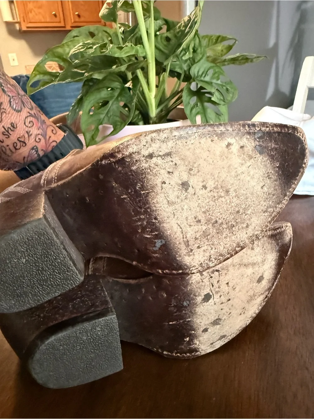 Ariat distressed Dixon bootie- size 6.5